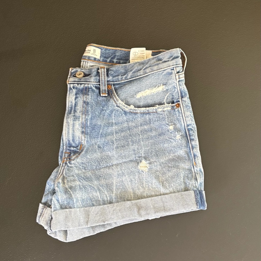 Women’s Abercrombie & Fitch The Boyfriend Short Mid Rise Denim Blue Jean Shorts - Picture 6 of 7